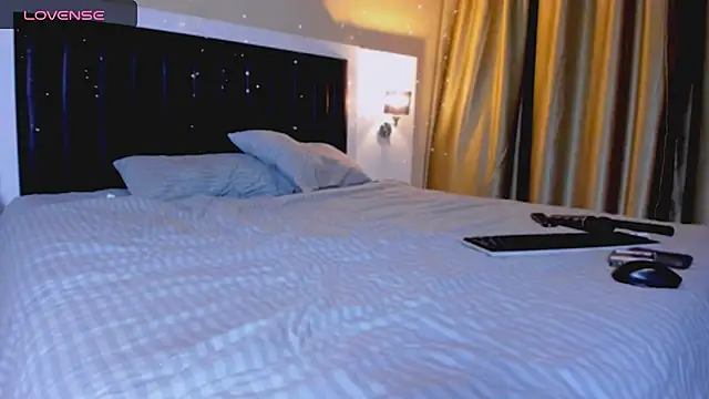 marrenaa online show from 12-19-25, 06:20