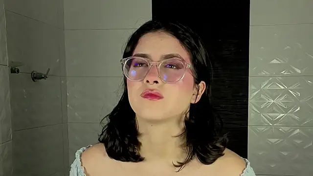 LiLLiAnderson online show from 12-22-25, 11:51