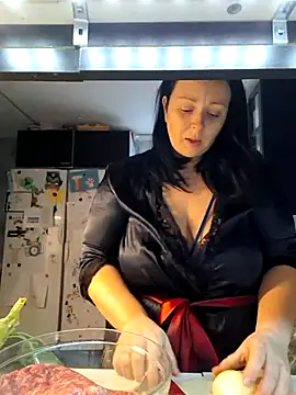 Chrissy Christal online show from 11-18-25, 11:25