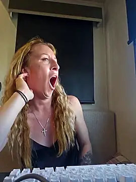 bmorganne420 online show from 12-02-25, 09:54