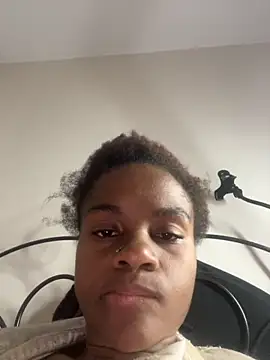 Snapshot of Soniala chatting on 10-17-25, 05:15 Soniala online show from 10-17-25, 05:15