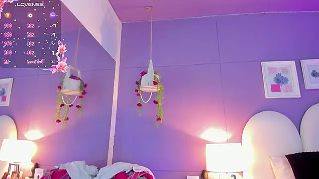 my aleja  online show from 10-13-25, 01:22