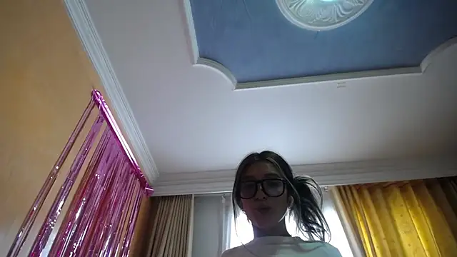 miss lilieth online show from 10-05-25, 05:44