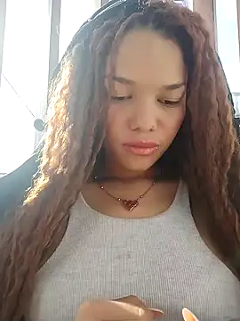 ChloeRaviss online show from 10-19-25, 12:39