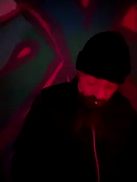 Snapshot of Zk1980 chatting on 12-05-25, 02:42 Zk1980 online show from 12-05-25, 02:42