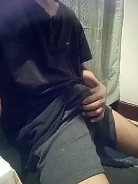 Snapshot of zebba12 chatting on 10-23-25, 08:35 zebba12 online show from 10-23-25, 08:35