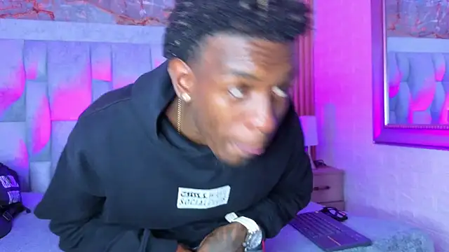 Snapshot of pipedark_ chatting on 10-11-25, 03:17 pipedark online show from 10-11-25, 03:17