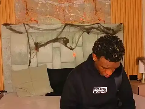 Snapshot of pipedark_ chatting on 10-23-25, 03:06 pipedark online show from 10-23-25, 03:06