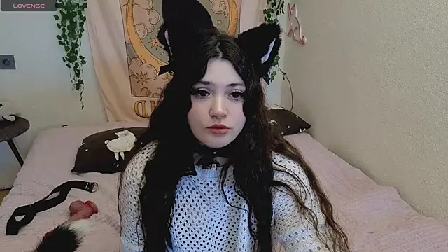 Snapshot of mirana_blade chatting on 10-20-25, 08:26 mirana blade online show from 10-20-25, 08:26