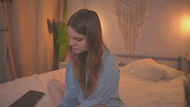 Lu  Lane online show from 10-16-25, 08:26