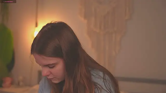 Lu  Lane online show from 10-17-25, 08:17