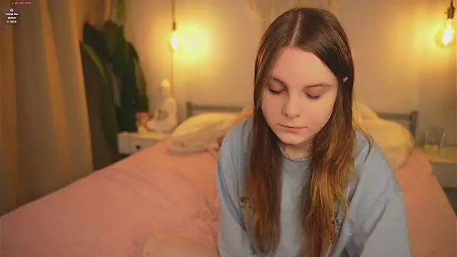 Lu  Lane online show from 12-05-25, 08:23