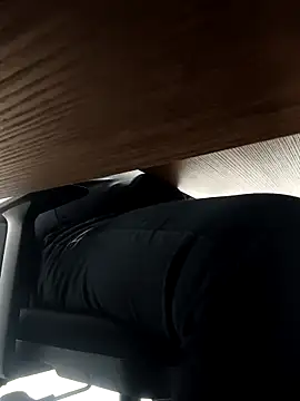 Snapshot of Yaman_33 chatting on 11-27-25, 12:07 Yaman 33 online show from 11-27-25, 12:07