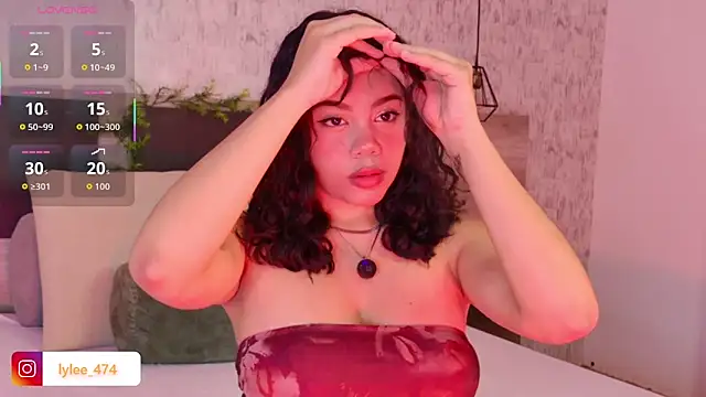 Snapshot of Celine_Lee chatting on 02-09-26, 07:40 Celine Lee online show from 02-09-26, 07:40