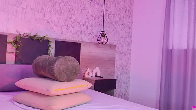 Snapshot of Celine_Lee chatting on 02-14-26, 03:42 Celine Lee online show from 02-14-26, 03:42