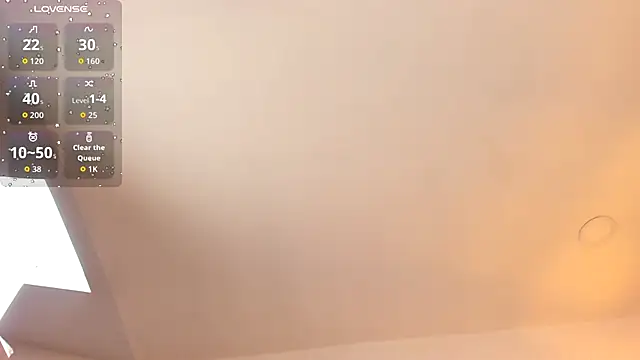 Hanna Cornee  online show from 10-20-25, 01:33