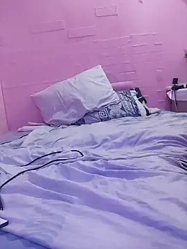 Kellye hotTs online show from 11-28-25, 08:55