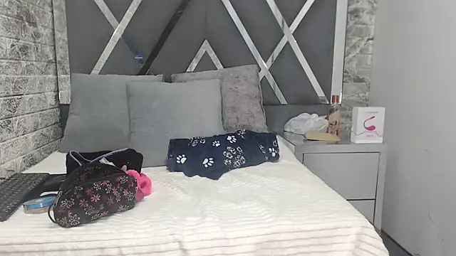 YanetRose online show from 11-14-25, 03:49