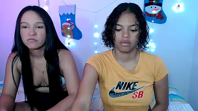 Snapshot of penelopeh_ chatting on 11-26-25, 07:15 penelopeh online show from 11-26-25, 07:15