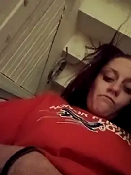 Snapshot of SweetnessSugar chatting on 11-17-25, 10:10 SweetnessSugar online show from 11-17-25, 10:10