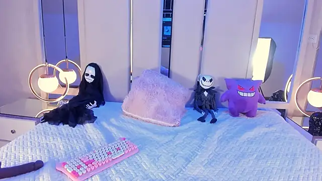 VesperVelvet online show from 10-09-25, 08:51