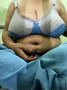 chocobbsneha567 online show from 12-17-25, 10:54