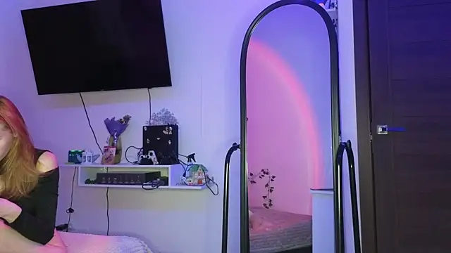 Candy Flosse online show from 10-14-25, 08:15