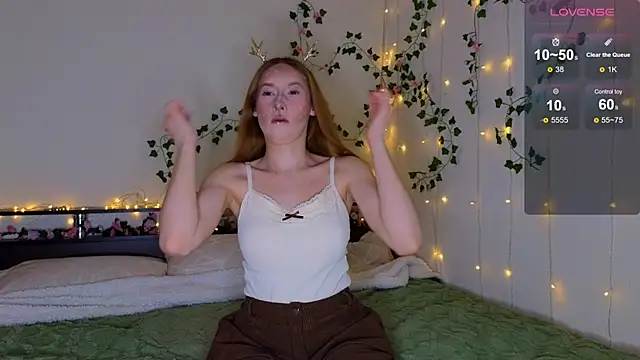 Snapshot of Candy_Flosse chatting on 02-15-26, 09:30 Candy Flosse online show from 02-15-26, 09:30