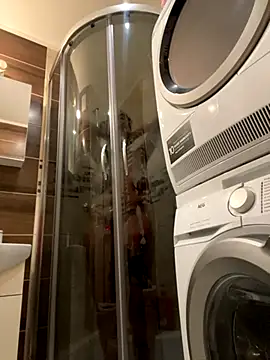 Piggiteablacktea online show from 11-05-25, 05:24