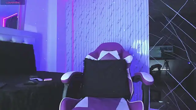 chloe jacksonn online show from 10-22-25, 11:59