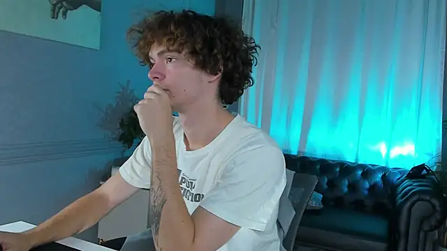 Snapshot of Tommy_Jamm chatting on 10-14-25, 03:02 Tommy Jamm online show from 10-14-25, 03:02