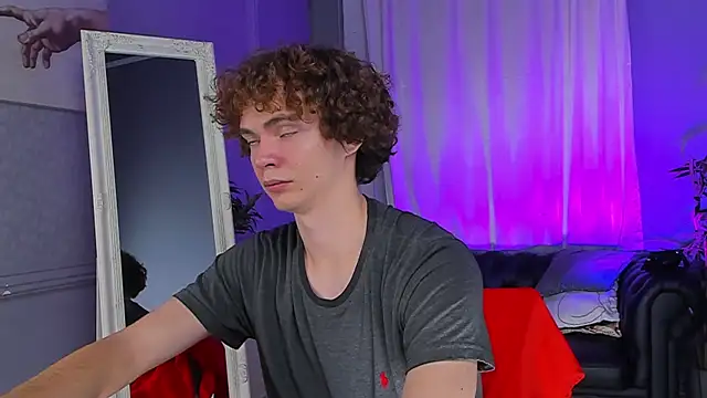 Snapshot of Tommy_Jamm chatting on 10-29-25, 03:14 Tommy Jamm online show from 10-29-25, 03:14