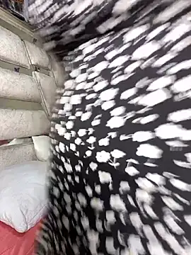 Vliacoooper2 online show from 10-19-25, 05:52