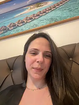 Snapshot of Lady_LauraRose chatting on 10-22-25, 11:37 Lady LauraRose online show from 10-22-25, 11:37