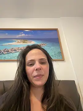 Snapshot of Lady_LauraRose chatting on 12-15-25, 12:15 Lady LauraRose online show from 12-15-25, 12:15