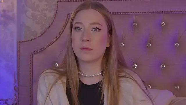 MiaEuphoria  online show from 10-07-25, 03:36