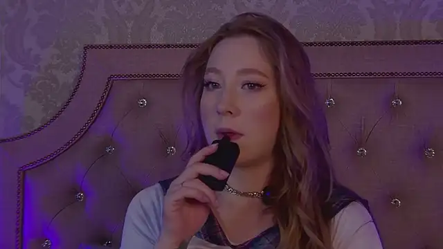 MiaEuphoria  online show from 11-17-25, 03:56