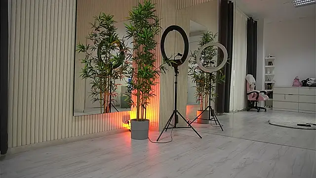 EmmaBlanco online show from 09-11-25, 05:18