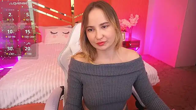 Snapshot of SofieBloom chatting on 11-06-25, 01:17 SofieBloom online show from 11-06-25, 01:17