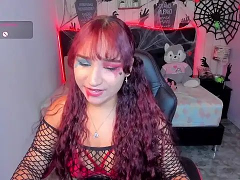 Snapshot of salome_rojas_ chatting on 10-15-25, 02:50 salome rojas online show from 10-15-25, 02:50