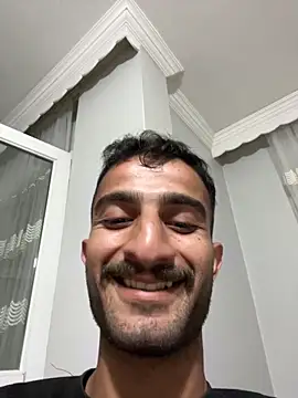 Ylcn11 online show from 11-18-25, 04:00