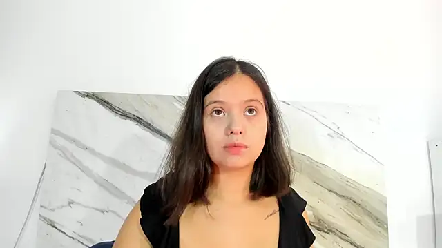 thamiina  online show from 10-29-25, 07:04