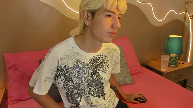 Snapshot of Enrrixxx_ chatting on 02-11-26, 12:37 Enrrixxx online show from 02-11-26, 12:37