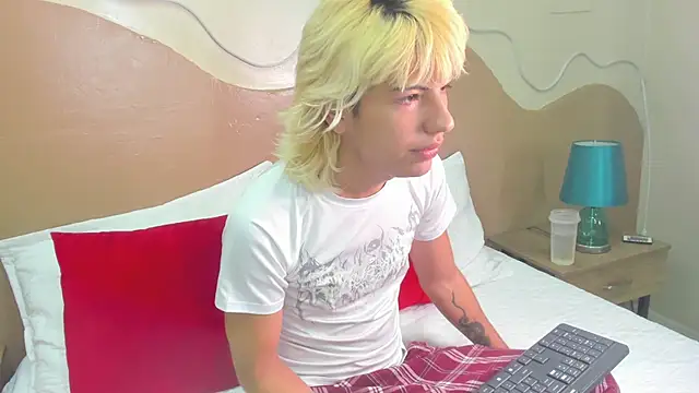 Snapshot of Enrrixxx_ chatting on 02-16-26, 10:39 Enrrixxx online show from 02-16-26, 10:39