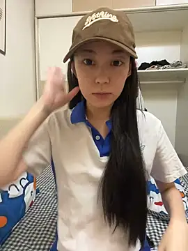 Snapshot of CU_12 chatting on 09-15-25, 11:10 CU 12 online show from 09-15-25, 11:10