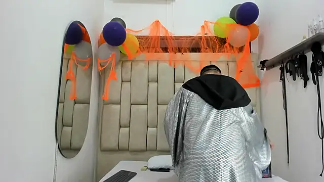 DavilANDkevin2 online show from 10-31-25, 02:01