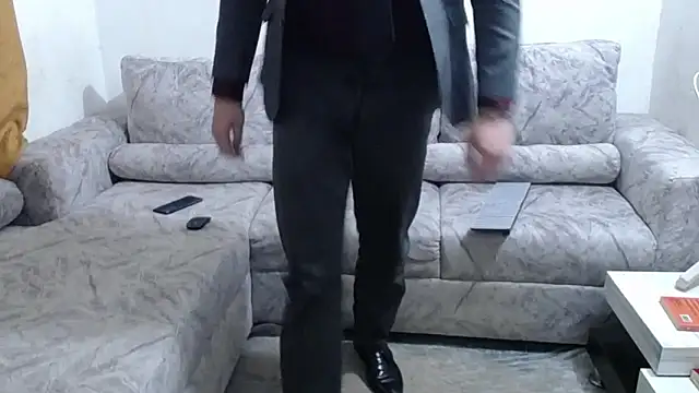 Victor Maitland online show from 10-15-25, 03:39