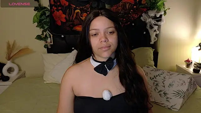 Amanda sweet online show from 10-28-25, 01:14