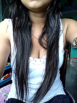 Snapshot of Desi_couple305 chatting on 10-08-25, 01:47 Desi couple305 online show from 10-08-25, 01:47