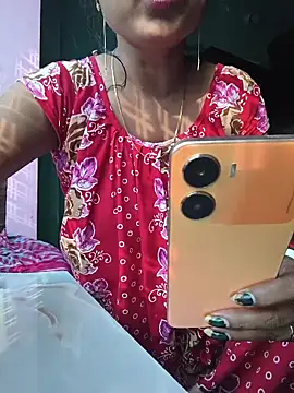 Snapshot of Desi_couple305 chatting on 11-25-25, 09:31 Desi couple305 online show from 11-25-25, 09:31